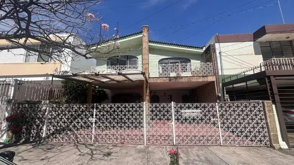 Casa en venta en Lomas de Guevara, Guadalajara, Jalisco