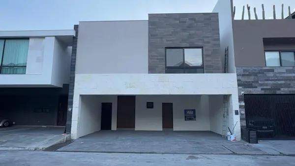 Casa en venta en Los Cristales, Monterrey, Nuevo León