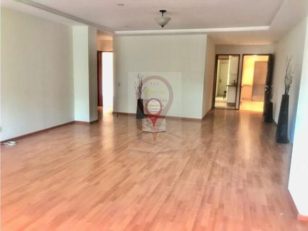 Departamento en renta en Hacienda de las Palmas, Huixquilucan, México