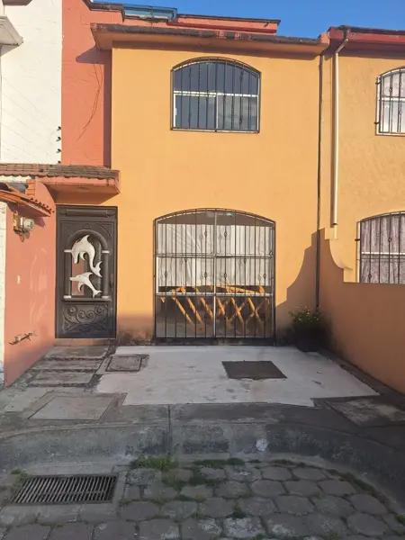 Casa en venta en Capultitlán Centro, Toluca, México
