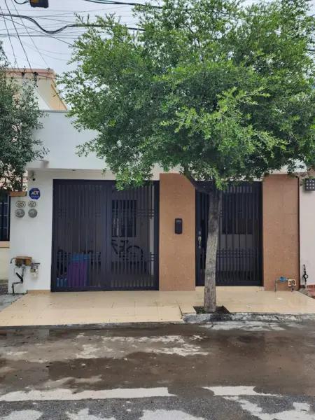 Casa en venta en Mision de Fundadores, Apodaca, Nuevo León