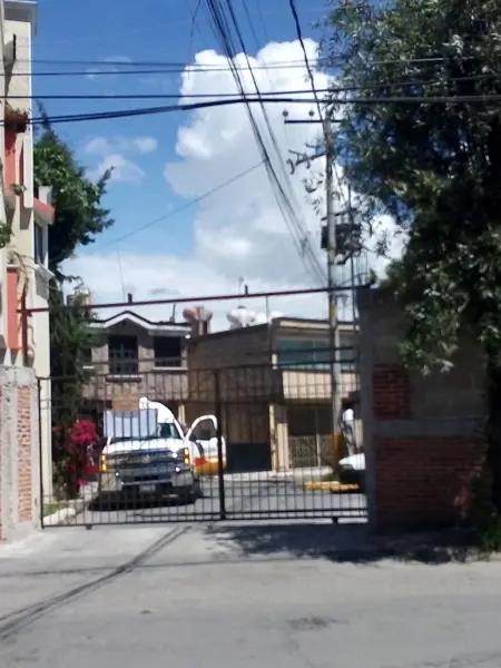 Casa en venta en Los Girasoles, Toluca, México