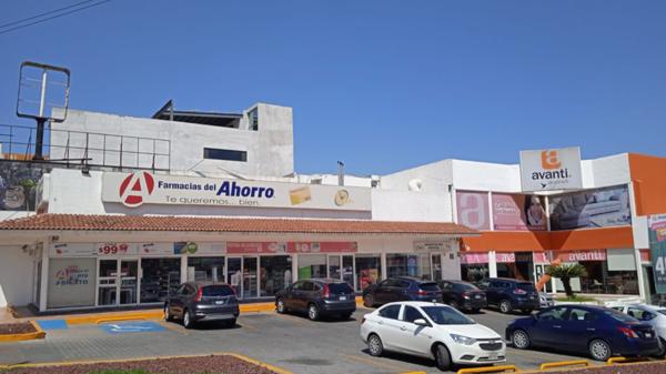Local en renta en Cumbres Elite, Monterrey, Nuevo León