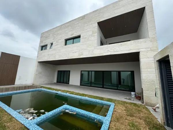 Casa en venta en Fuentes del Valle, San Pedro Garza García, Nuevo León