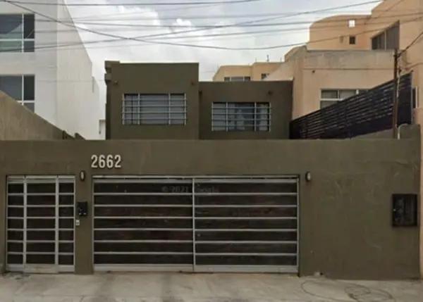 Casa en remate en Playas de Tijuana Sección Costa de Oro, Tijuana, Baja California