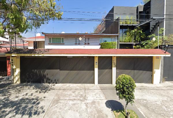Casa en venta en San Miguel Tecamachalco, Naucalpan de Juárez, México