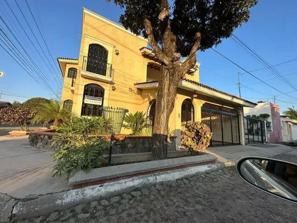 Casa en renta en Jardines Vista Hermosa, Colima, Colima