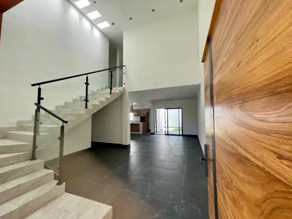 Casa en Venta o Renta en Villa de las Palmas (Sector Viñedos), Torreón, Coahuila.