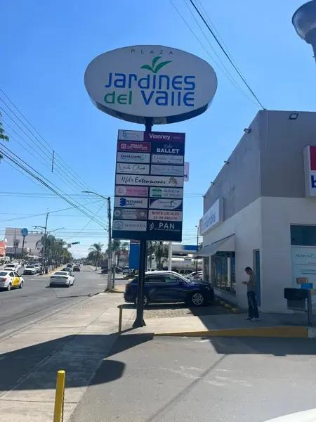 Plaza comercial en Venta.