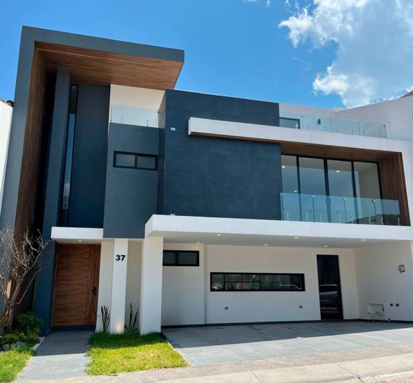 Casa en venta en Lomas de Angelópolis, San Andrés Cholula, Puebla