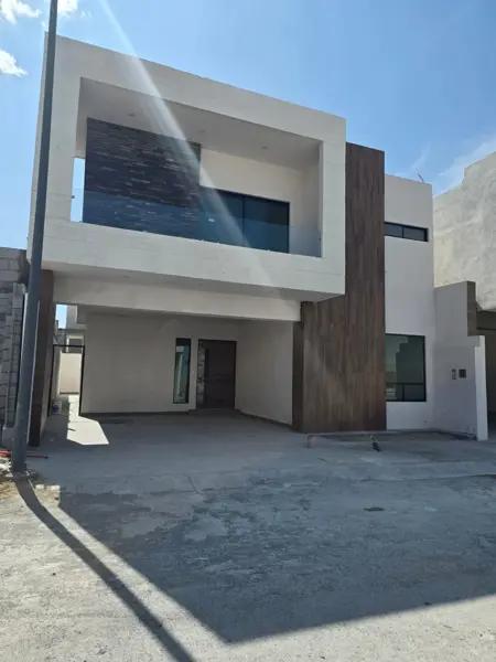 Casa en venta en Villa Fontana, Saltillo, Coahuila de Zaragoza