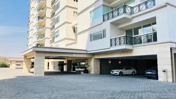 Departamento en venta en Bosque Real, Huixquilucan, México