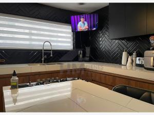 Casa en venta en Las Puentes Sector 11, San Nicolás de los Garza, Nuevo León