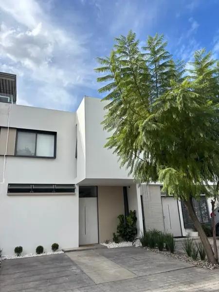 Casa en venta en La Bella, San Pedro Tlaquepaque, Jalisco