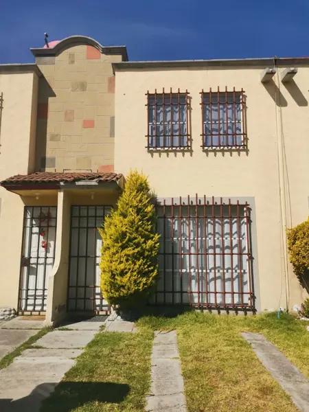 Casa en renta en Hacienda del Valle II, Toluca, México