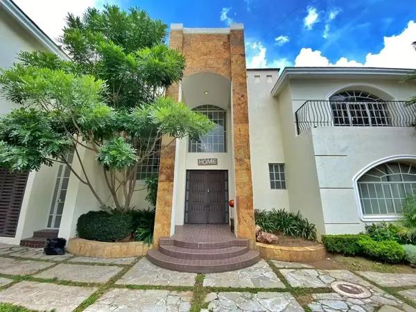 Casa en venta en Lomas de Santa Anita, Tlajomulco de Zúñiga, Jalisco