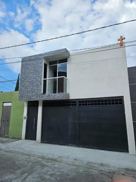 Casa en venta en Ampliación Los Manantiales, Morelia con balcón y jardín