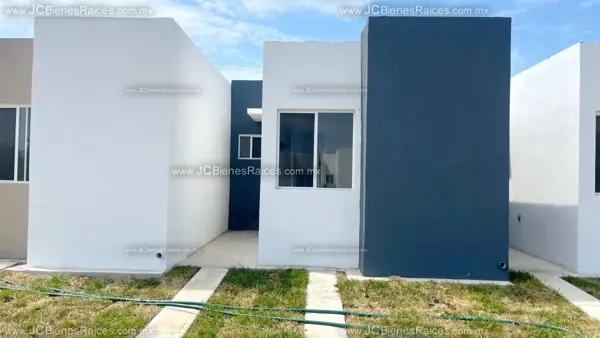 Casa en Venta a 10 minutos del  Aeropuerto $733,950