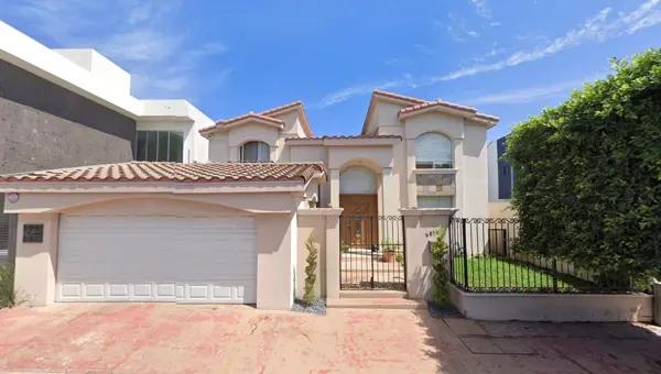 Casa en venta en Jardines de Chapultepec, Tijuana, Baja California