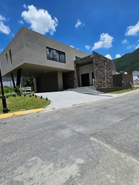 Casa en venta en Residencial y Club de Golf la Herradura, Monterrey, Nuevo León