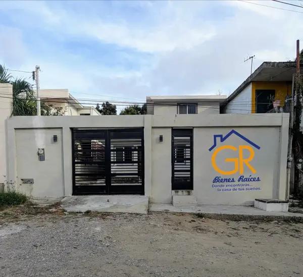 Casa en venta en Zona Norte de Tampico, cerca de servicios clave