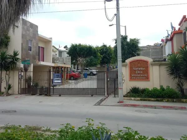 Casa en Remate en Urbi Quinta del Cedro, Santa Fe, Tijuana