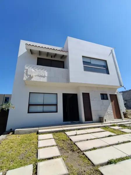 Casa en Venta en Condomino Altozano, Querétaro: Moderna Vivienda con Comodidades Exclusivas