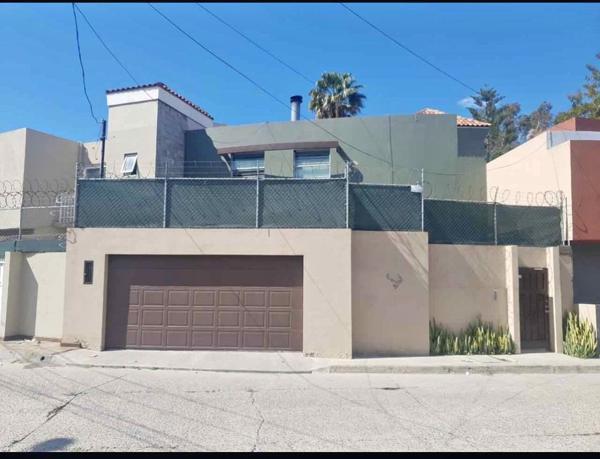 Casa en Venta en Tijuana, Zona Chula Vista - Cerca de Servicios Esenciales