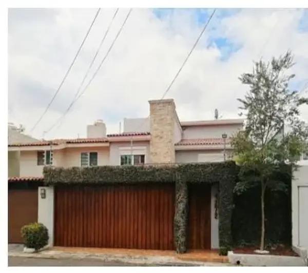 Casa en Venta con Terraza en Villa Universitaria, Zapopan