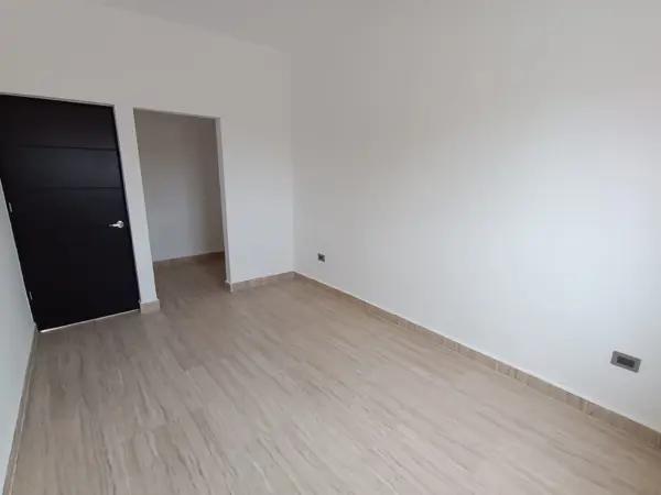 Casa con recámara en planta baja por Prolongación Juarez