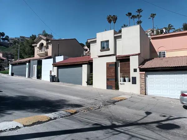 Casa en Renta en Colinas de Agua Caliente, Tijuana, Baja California