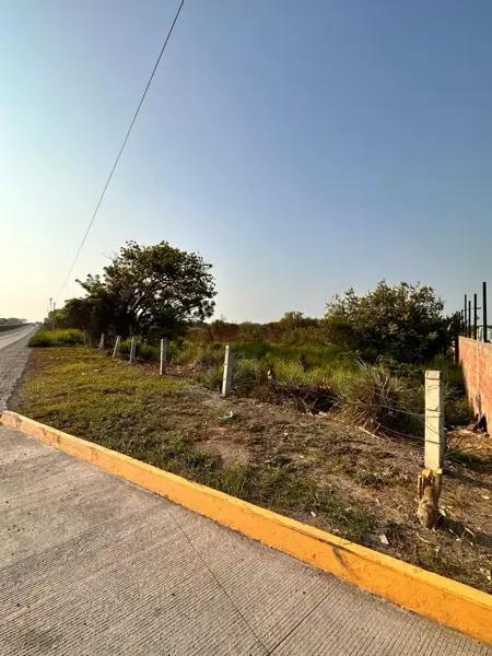 Terreno en Venta para Actividades Productivas en Colinas de Santa Fe, Veracruz