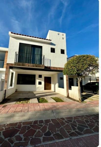 Casa  venta, recámara en planta baja,  Schoenstatt, Corregidora, Querétaro