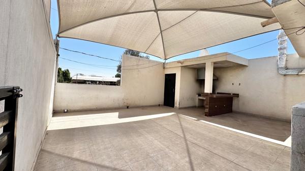 Casa en Renta FraccLos Alamos, Gómez Palacio, Durango con TERRAZA , asador y barra.