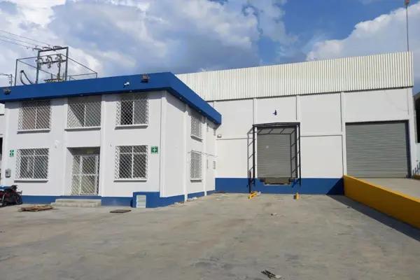Bodega industrial en RENTA frente al Aeropuerto