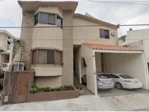 Casa en remate en Las Torres, Monterrey, Nuevo León