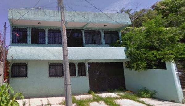 Casa en Venta en El Hujal, Zihuatanejo de Azueta, Guerrero