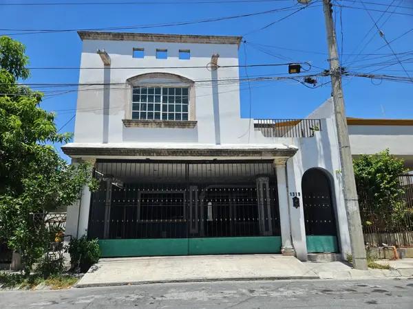 Casa en Venta en La Hacienda, Guadalupe, Nuevo León