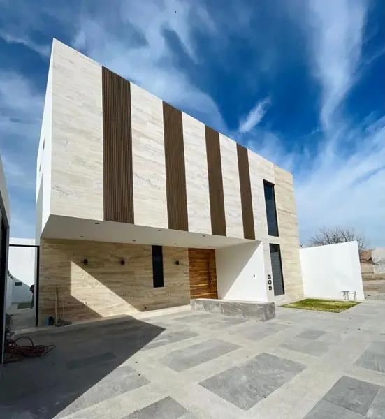 Residencia en Venta en Real del Nogalar con piscina