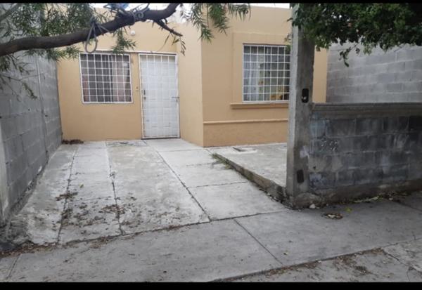Casa en Renta amueblada  en Parajes de Santa Elena