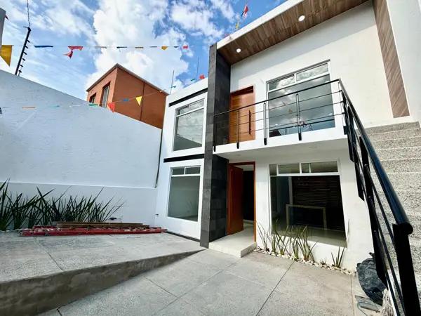 Dúplex en Venta Fraccionamiento Camino Real La Hacienda, Puebla.