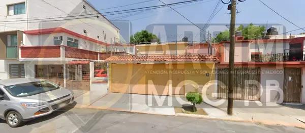 Casa en Venta en Valle de Santa Mónica, Tlalnepantla de Baz, México