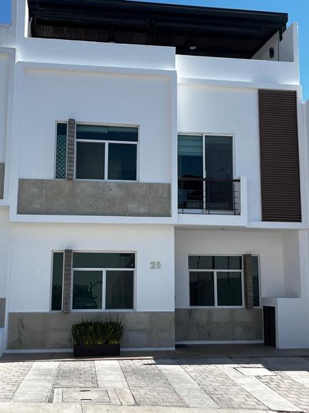 Casa en Venta en Colinas del Santuario, Corregidora, Querétaro Casa en Venta en Colinas del Santuario, Corregidora, Querétaro
