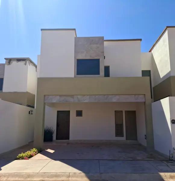 Casa en Venta en Circuito cerrado con amenidades