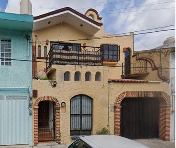 Casa en Venta en Guadalupana Sur, Guadalajara, Jalisco