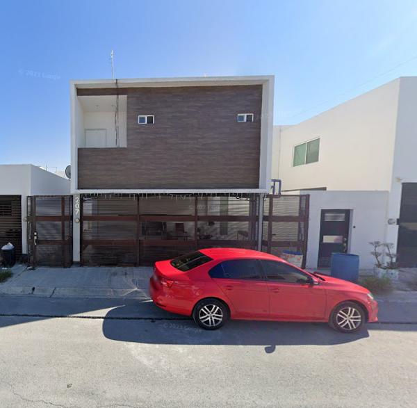 VENTA DE PRECIOSA CASA EN SANTIAGO DE COMPOSTELA, CADEREYTA, NUEVO LEÓN