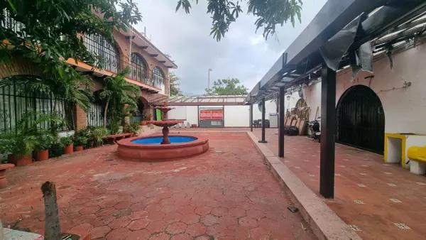 $$$ Edificio en la zona mas emblemática del bello Puerto de Acapulco de Juárez, Guerrero