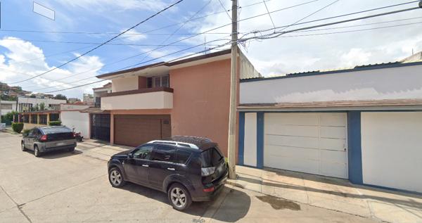 Casa en Remate en Poetas, Zitácuaro, Michoacán de Ocampo
