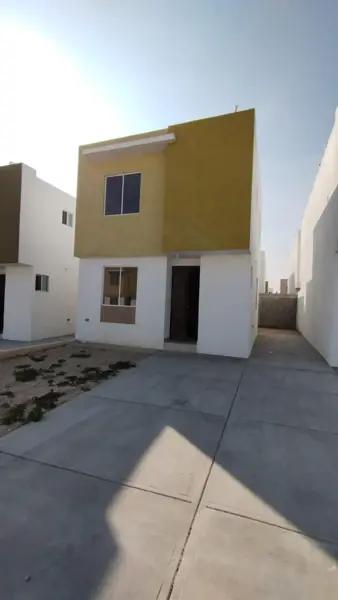 Casa en Venta en Los Héroes Lincoln, García, Nuevo León