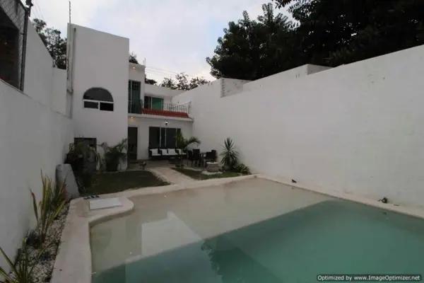 Casa en Venta en Palmira Tinguindin, Cuernavaca, Morelos
